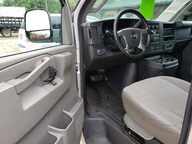 Used 2016 Chevrolet Express 2500 LS RWD image 10