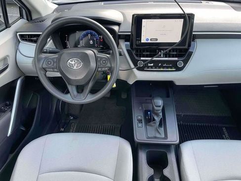 Used 2026 Toyota Corolla Cross L AWD/4WD image 14