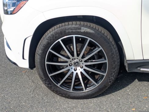 Used 2022 Mercedes-Benz GLS 450 4MATIC image 3