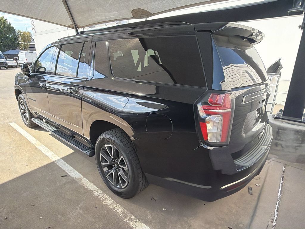 Used 2021 Chevrolet Suburban Z71 w/ Z71 Signature Package AWD/4WD image 4