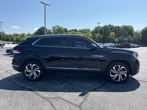 Used 2023 Volkswagen Atlas Cross Sport SEL AWD/4WD image 4