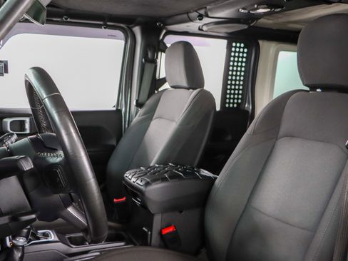 Used 2018 Jeep Wrangler Unlimited Sport S AWD/4WD image 24
