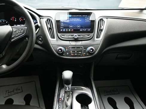 Used 2023 Chevrolet Malibu LT FWD image 17