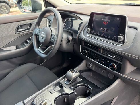 Used 2023 Nissan Rogue S AWD/4WD image 33
