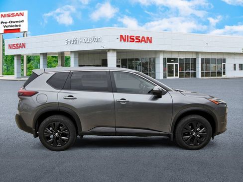 Used 2023 Nissan Rogue SV AWD/4WD image 5