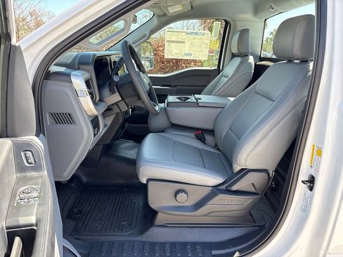 New 2026 Ford F350 XL w/ 360-Degree Camera Package RWD image 28