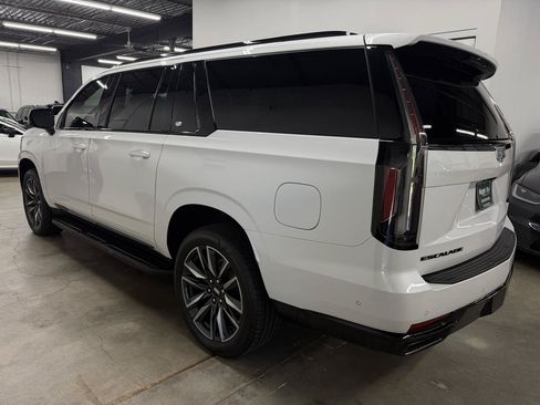 Used 2021 Cadillac Escalade ESV Sport w/ Heavy-Duty Trailer Package AWD/4WD image 6
