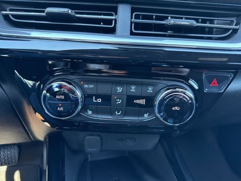 New 2026 Chevrolet Trax RS w/ Sunroof Package image 19