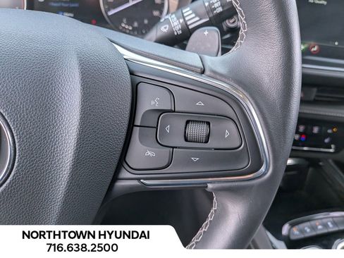 Used 2023 Buick Envision Essence image 24