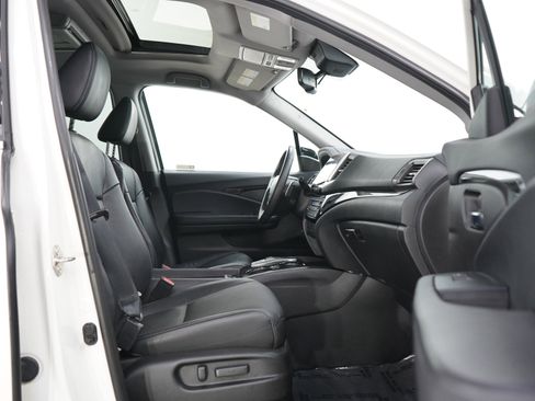 Used 2018 Honda Pilot Touring image 11
