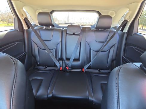 Certified 2022 Ford Edge Titanium image 21