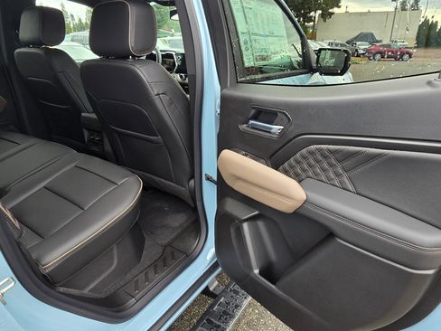 New 2026 GMC Canyon Denali image 14