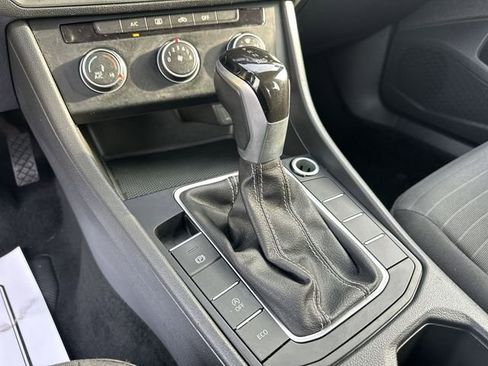 Certified 2024 Volkswagen Jetta S image 21