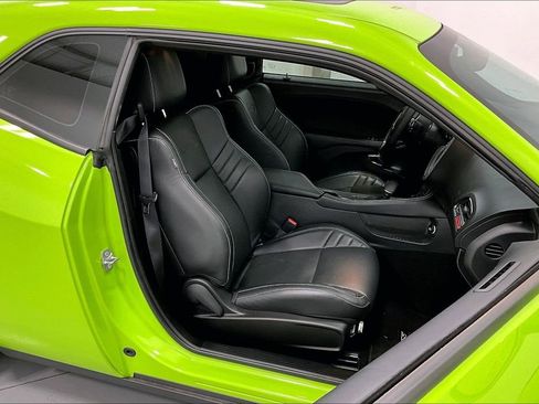 Used 2023 Dodge Challenger SRT Hellcat w/ Driver Convenience Group image 10