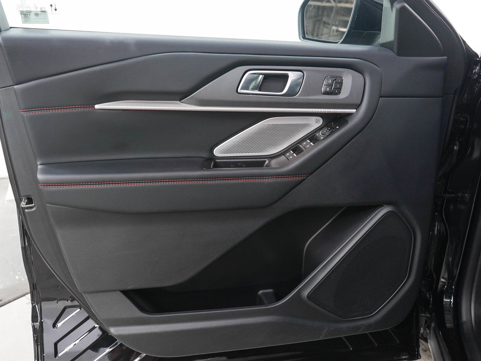 Used 2025 Ford Explorer ST AWD/4WD image 23