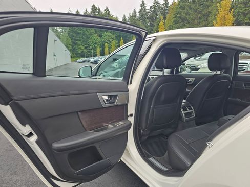 Used 2009 Jaguar XF Premium RWD image 19