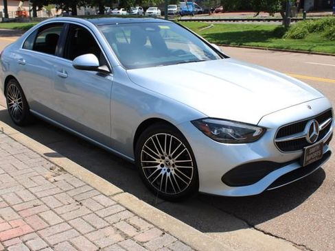 Used 2023 Mercedes-Benz C 300 Sedan image 4