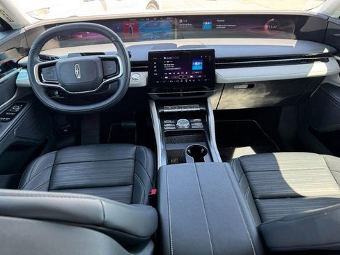 Certified 2024 Lincoln Nautilus Reserve AWD/4WD image 9