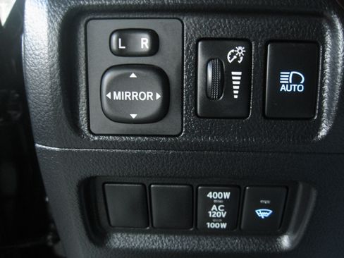 Used 2024 Toyota 4Runner SR5 Premium image 23