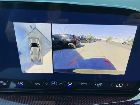 New 2026 Chevrolet Traverse Z71 w/ Enhanced Driving Package AWD/4WD image 15