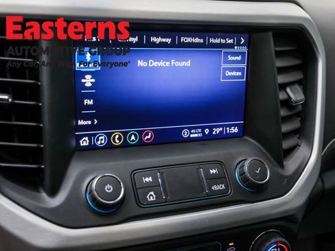 Used 2022 GMC Acadia SLT w/ Technology Package image 19