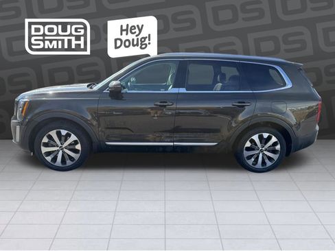 Used 2021 Kia Telluride EX w/ EX Premium Package image 2