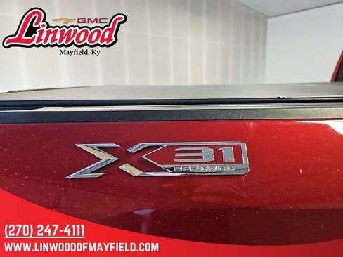 Used 2024 GMC Sierra 1500 SLT w/ SLT Premium Plus Package image 11