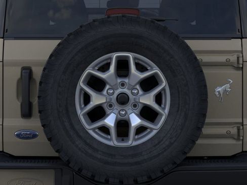 New 2025 Ford Bronco Badlands image 24