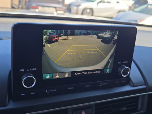 Used 2023 Honda Pilot Sport image 26