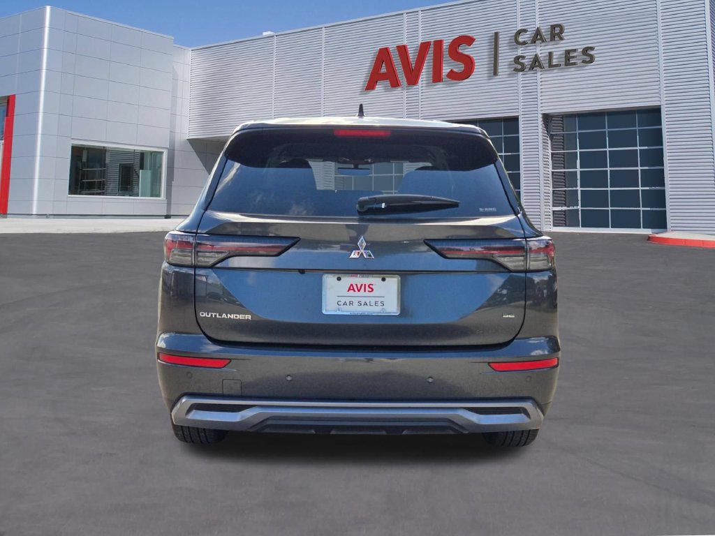 Used 2025 Mitsubishi Outlander SE AWD/4WD image 9