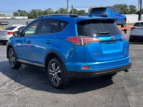 Used 2017 Toyota RAV4 LE w/ All Weather Liner Package AWD/4WD image 7