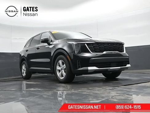 Used 2024 Kia Sorento LX FWD image 40