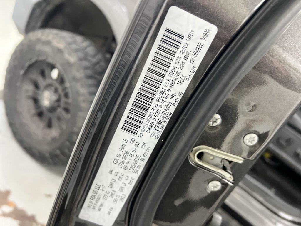 Used 2018 RAM 2500 Laramie w/ Sport Appearance Group AWD/4WD image 28