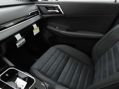 New 2026 Mitsubishi Outlander SE FWD image 19