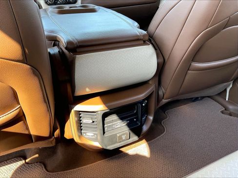 Used 2021 RAM 1500 Laramie AWD/4WD image 37