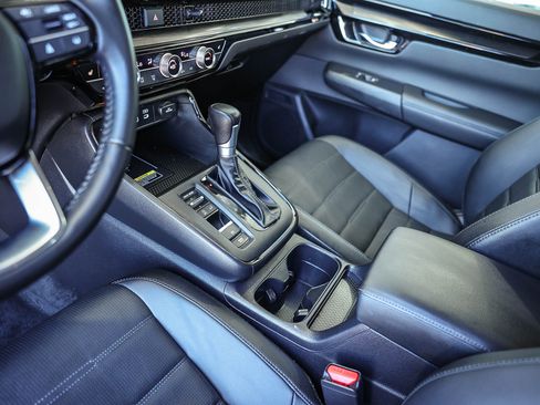 Used 2025 Honda CR-V EX-L image 26