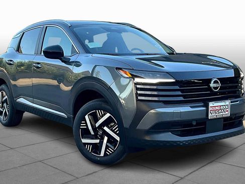 New 2026 Nissan Kicks SV image 2