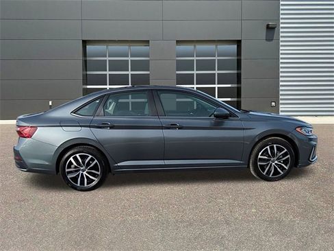New 2026 Volkswagen Jetta SE image 8