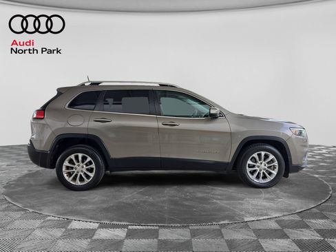 Used 2019 Jeep Cherokee Latitude w/ Popular Appearance Group FWD image 6