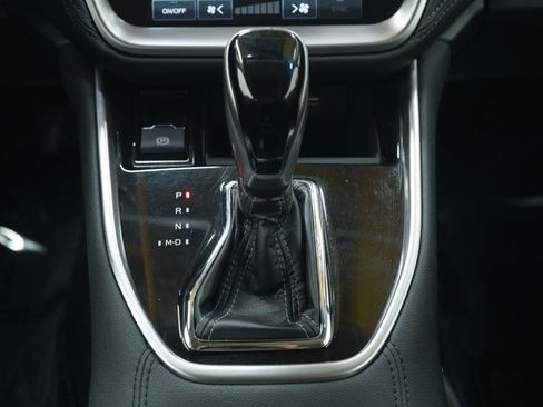 Used 2020 Subaru Outback Premium image 19