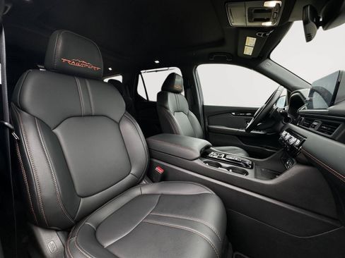 Certified 2025 Honda Pilot TrailSport image 18