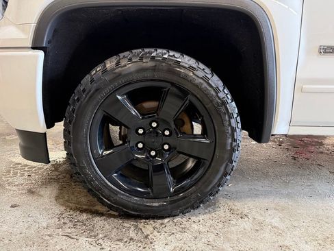 Used 2019 GMC Sierra 1500 Limited w/ Elevation Edition AWD/4WD image 25
