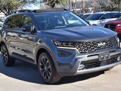 Used 2023 Kia Sorento SX Prestige image 4