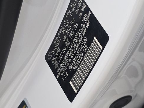 Used 2023 Hyundai Elantra Blue image 29