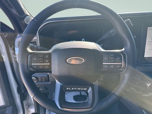 Used 2024 Ford F250 Platinum AWD/4WD image 11