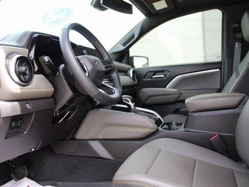 Used 2024 Chevrolet Colorado ZR2 w/ ZR2 Convenience Package III AWD/4WD image 12