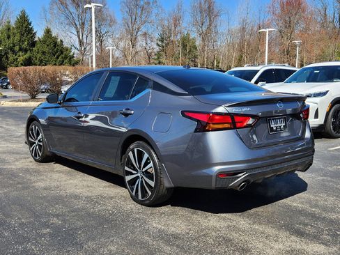 Used 2019 Nissan Altima 2.5 SR w/ SR Premium Package image 3