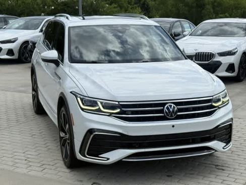 Used 2022 Volkswagen Tiguan SEL R-Line AWD/4WD image 8