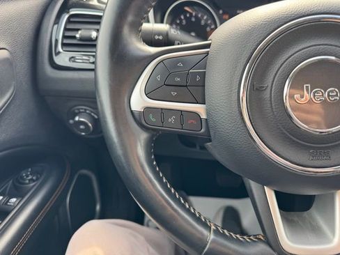 Used 2019 Jeep Compass Limited image 23