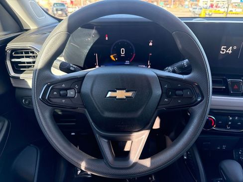 Used 2025 Chevrolet TrailBlazer LT w/ Driver Confidence Package image 14